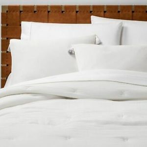 Opal house Cotton Gauze Tassled Twin Comforter